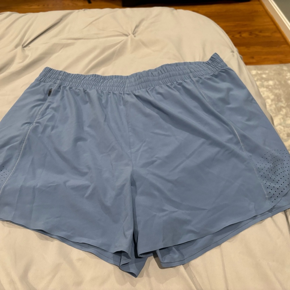 Athleta 3” Hustle Shorts
